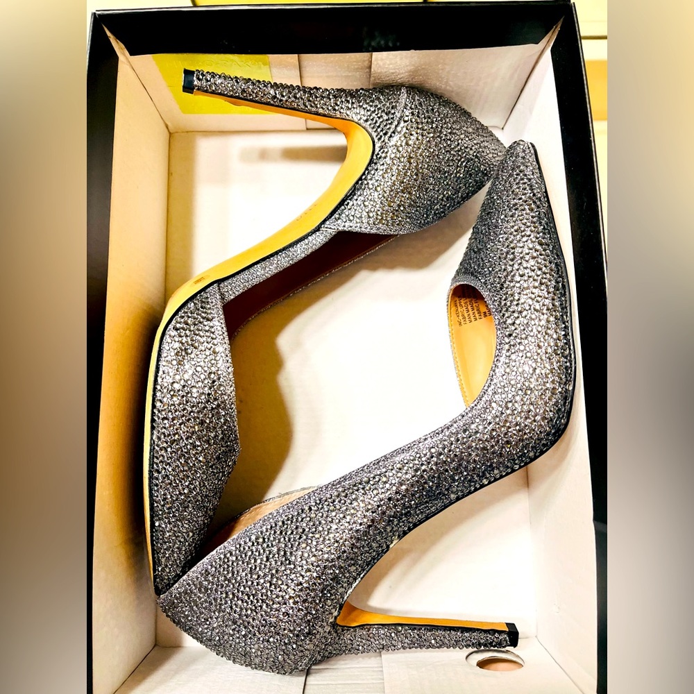 Practically new I.N.C silver evening shoes